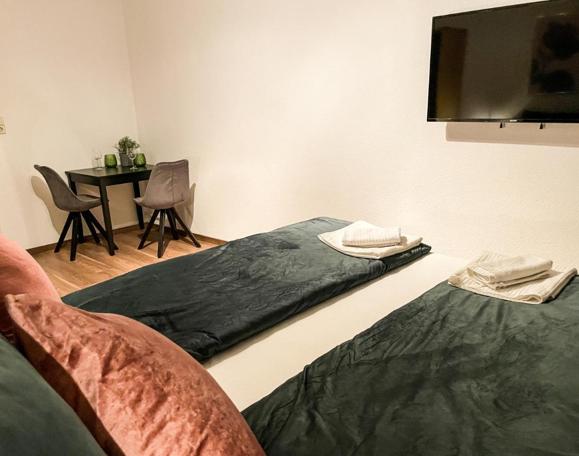 Apartment Fuer 3 Gaeste Kostenlose Parkplaetze Und Lift Hannover Esterno foto